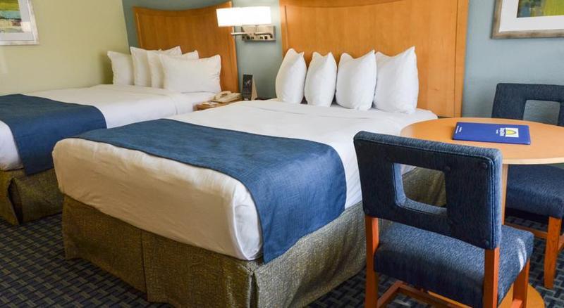 Days Inn By Wyndham Cocoa Cruiseport West At I-95/524 Екстериор снимка