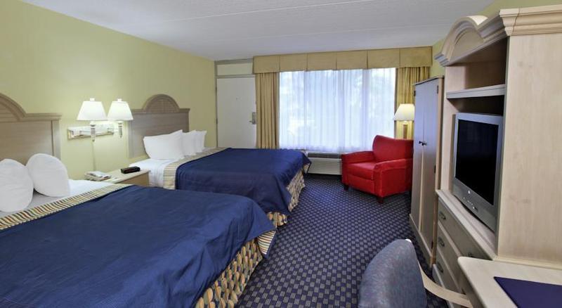 Days Inn By Wyndham Cocoa Cruiseport West At I-95/524 Екстериор снимка